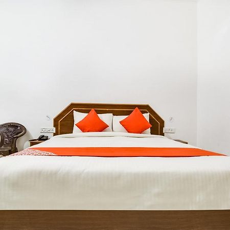 Capital O 23129 Chelsea Palace Hotel Khajuraho Luaran gambar