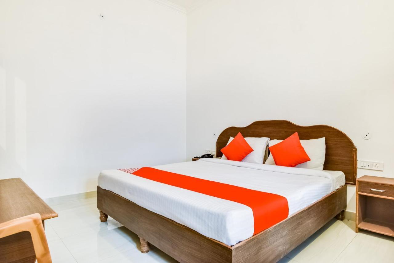 Capital O 23129 Chelsea Palace Hotel Khajuraho Luaran gambar