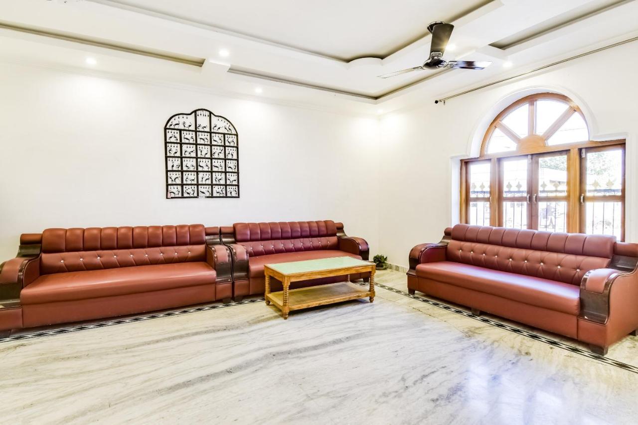 Capital O 23129 Chelsea Palace Hotel Khajuraho Luaran gambar