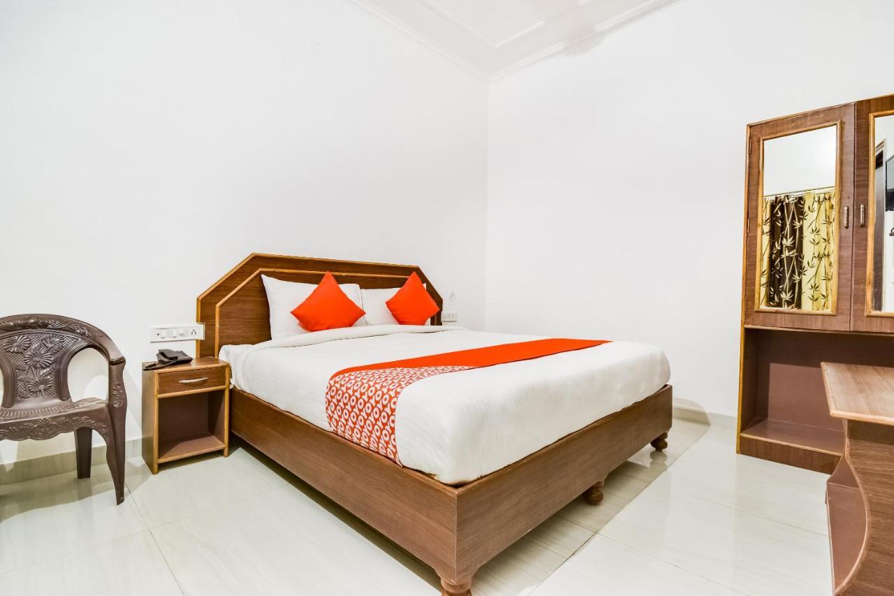 Capital O 23129 Chelsea Palace Hotel Khajuraho Luaran gambar